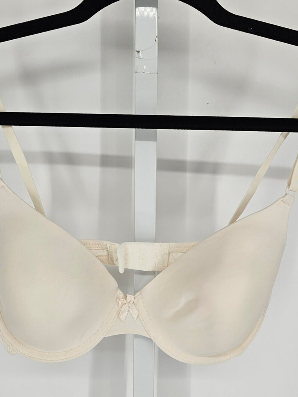 Maidenform Womens Sz 36C Lightly Lined T Shirt Bra Light Beige Cream